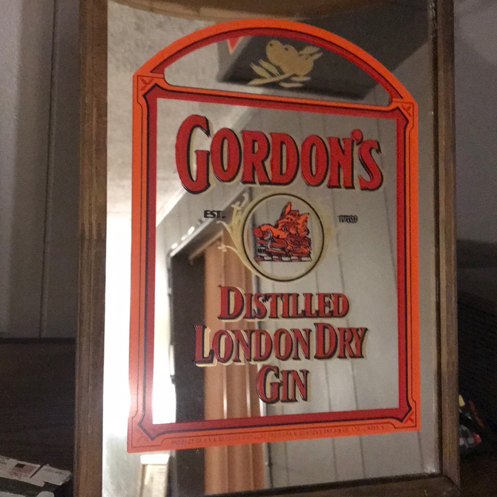 Gordon’s Vintage sign - Picture 3 of 5